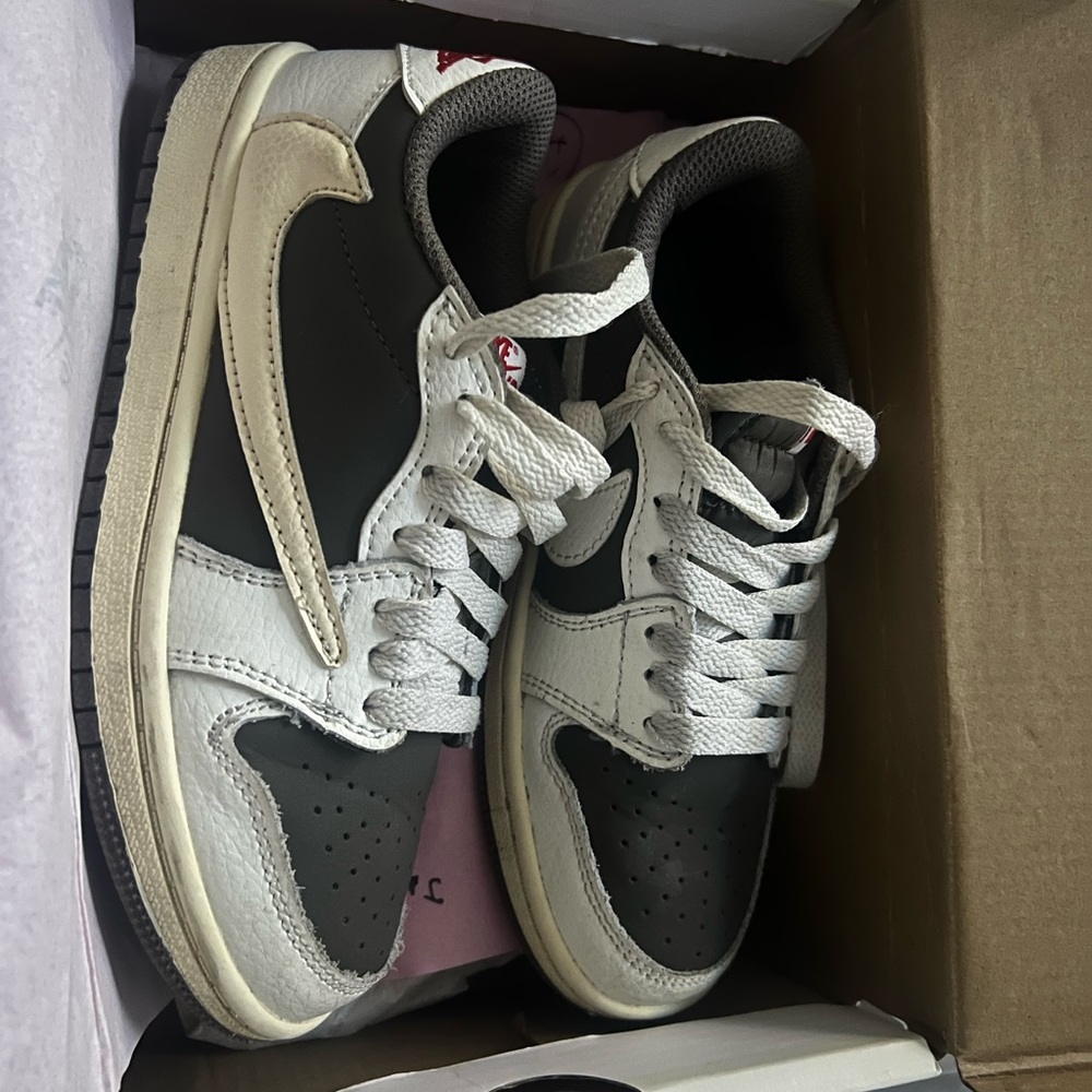 KIDS TRAVIS SCOTT REVERSE MOCHA DUNKS 1.5Y Good condition